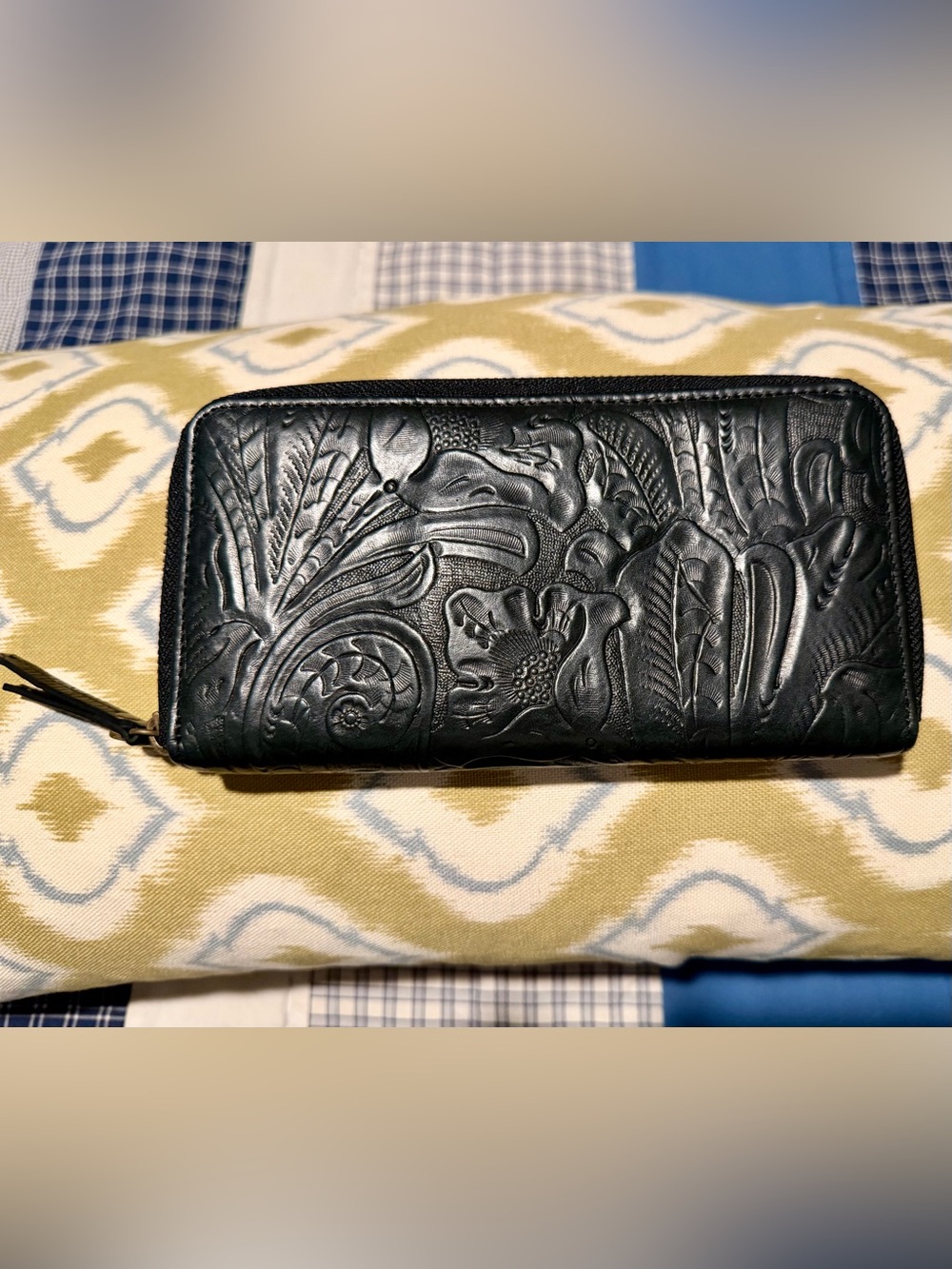 NWOT Beautiful Black Tooled Floral-Embossed Leather Zip-Around Wallet